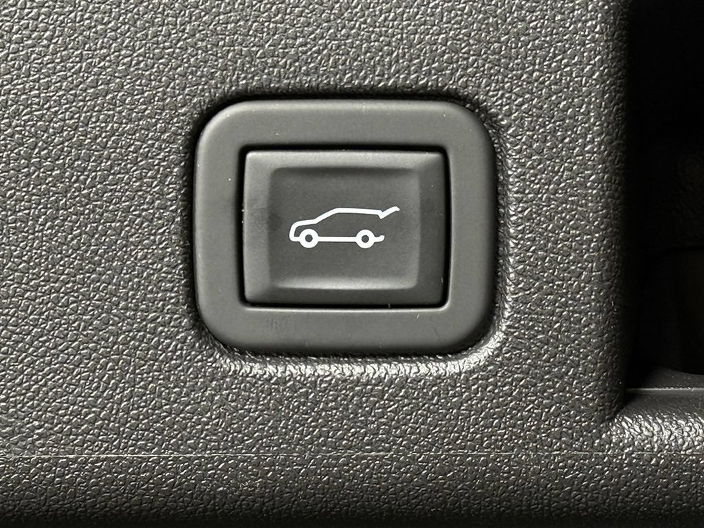Used 2023 Chevrolet Equinox LT AWD/4WD image 43