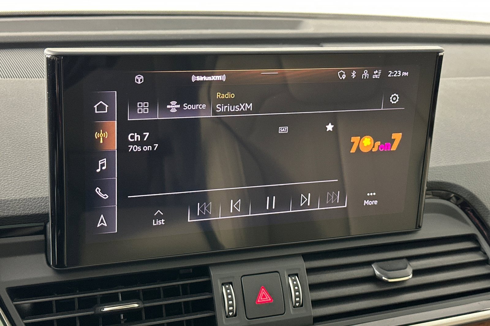 Used 2023 Audi Q5 2.0T Premium Plus w/ Premium Plus Package image 17