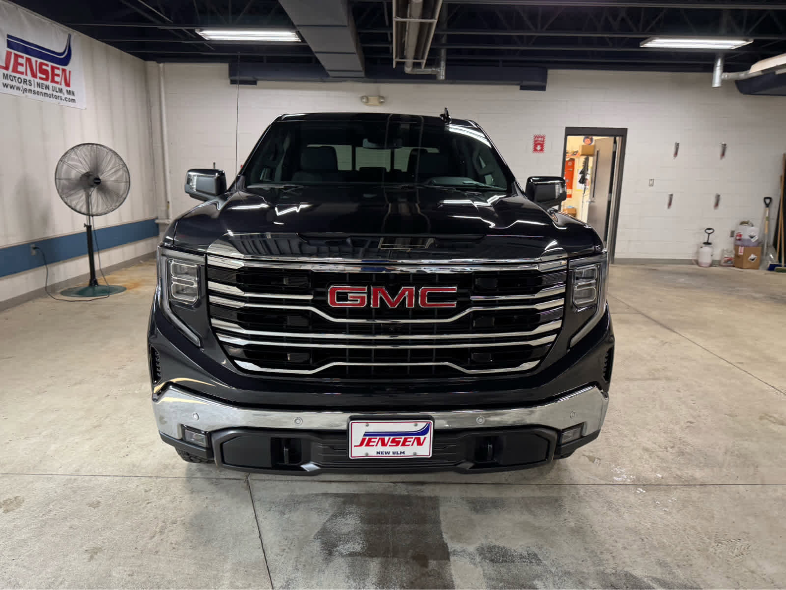 New 2026 GMC Sierra 1500 SLT w/ SLT Premium Plus Package image 2