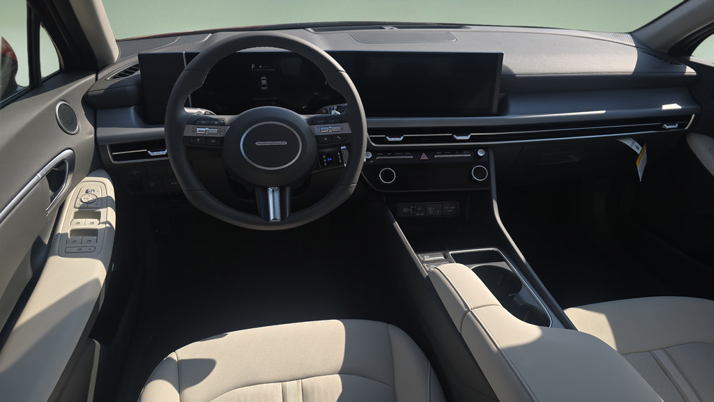 New 2026 Hyundai Sonata SEL AWD/4WD image 18