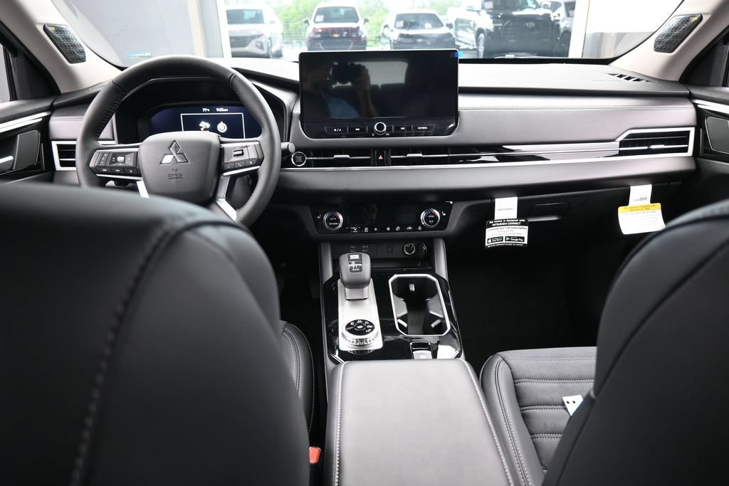 New 2026 Mitsubishi Outlander SE FWD image 42