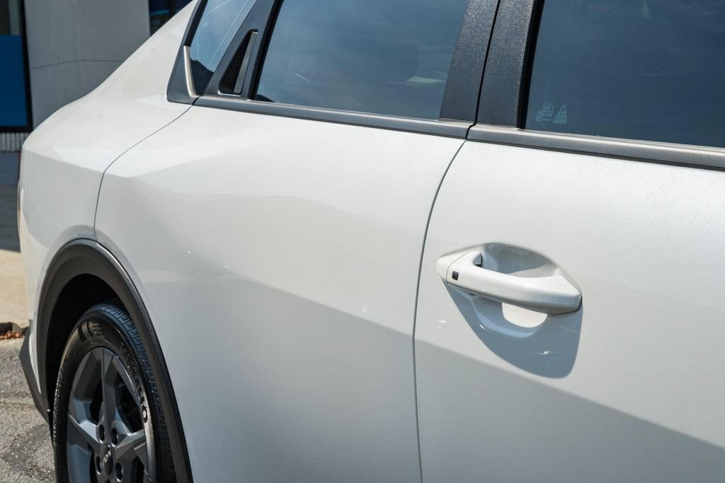 Used 2025 Kia K4 FWD image 12