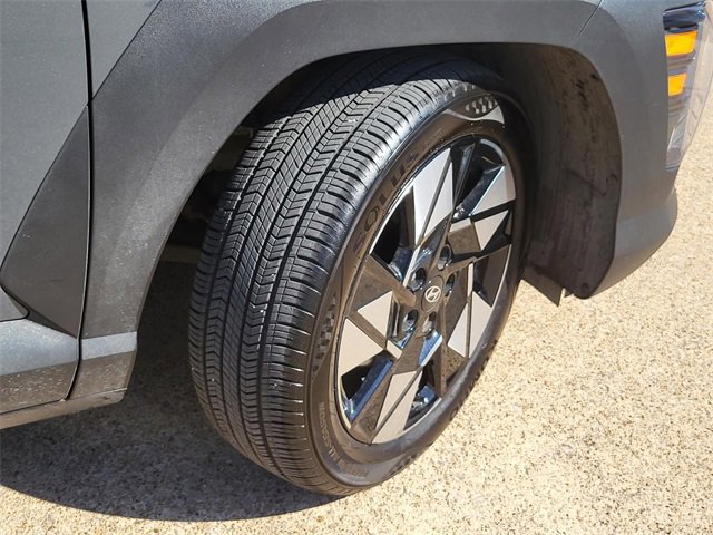 Certified 2025 Hyundai Kona SEL image 5