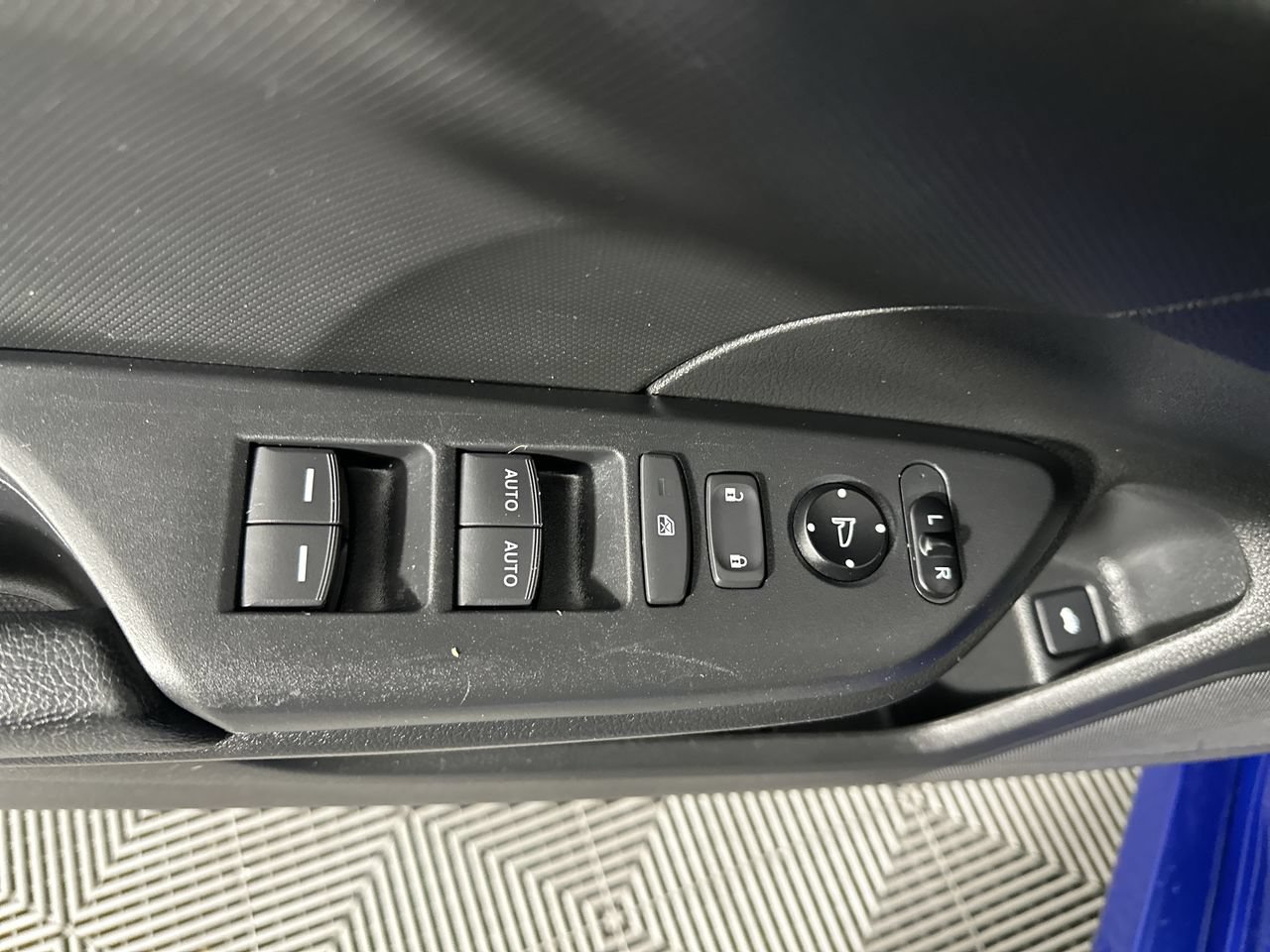 Used 2020 Honda Civic Sport image 3