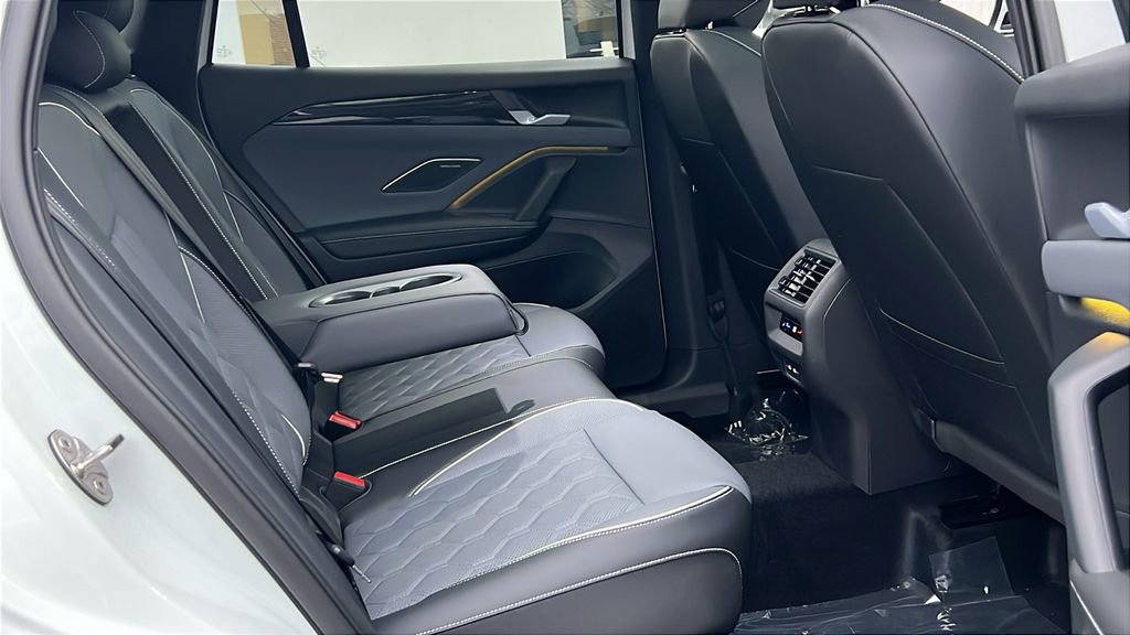 New 2026 Volkswagen Tiguan SEL R-Line image 14