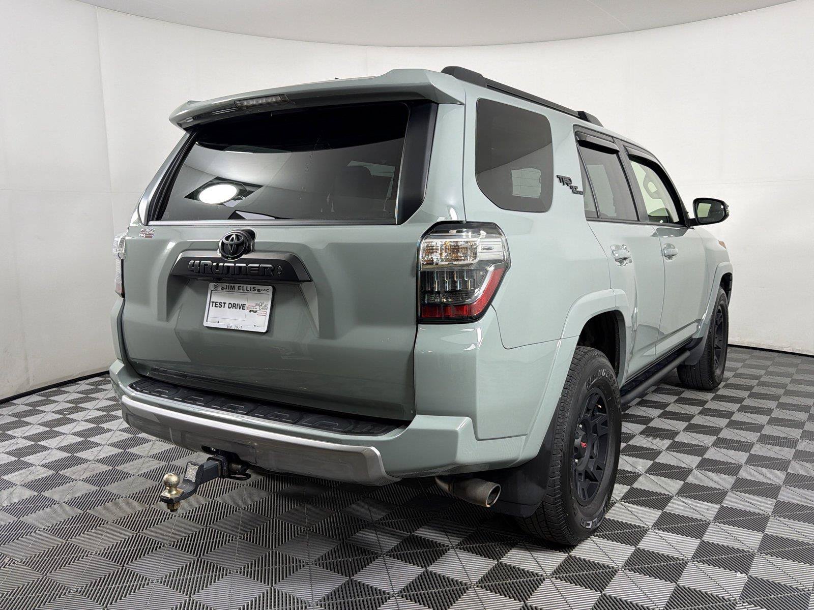 Used 2023 Toyota 4Runner TRD Off-Road Premium w/ Off Road Premium Plus Package AWD/4WD image 6