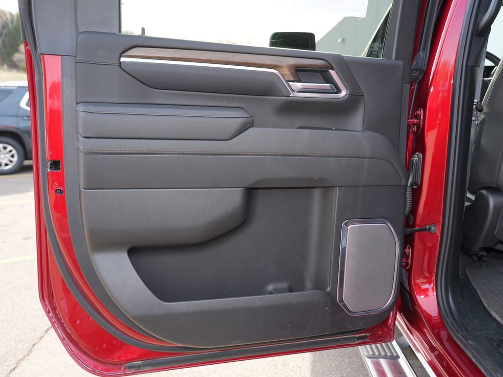Used 2025 Chevrolet Silverado 3500 High Country w/ High Country Premium Package AWD/4WD image 20