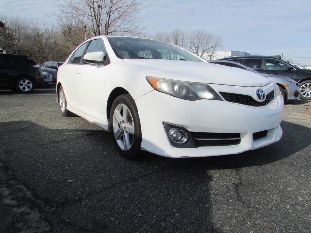 Used 2014 Toyota Camry SE