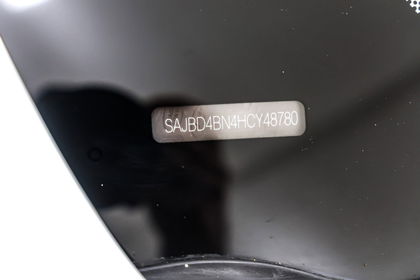 Used 2017 Jaguar XF Premium image 25