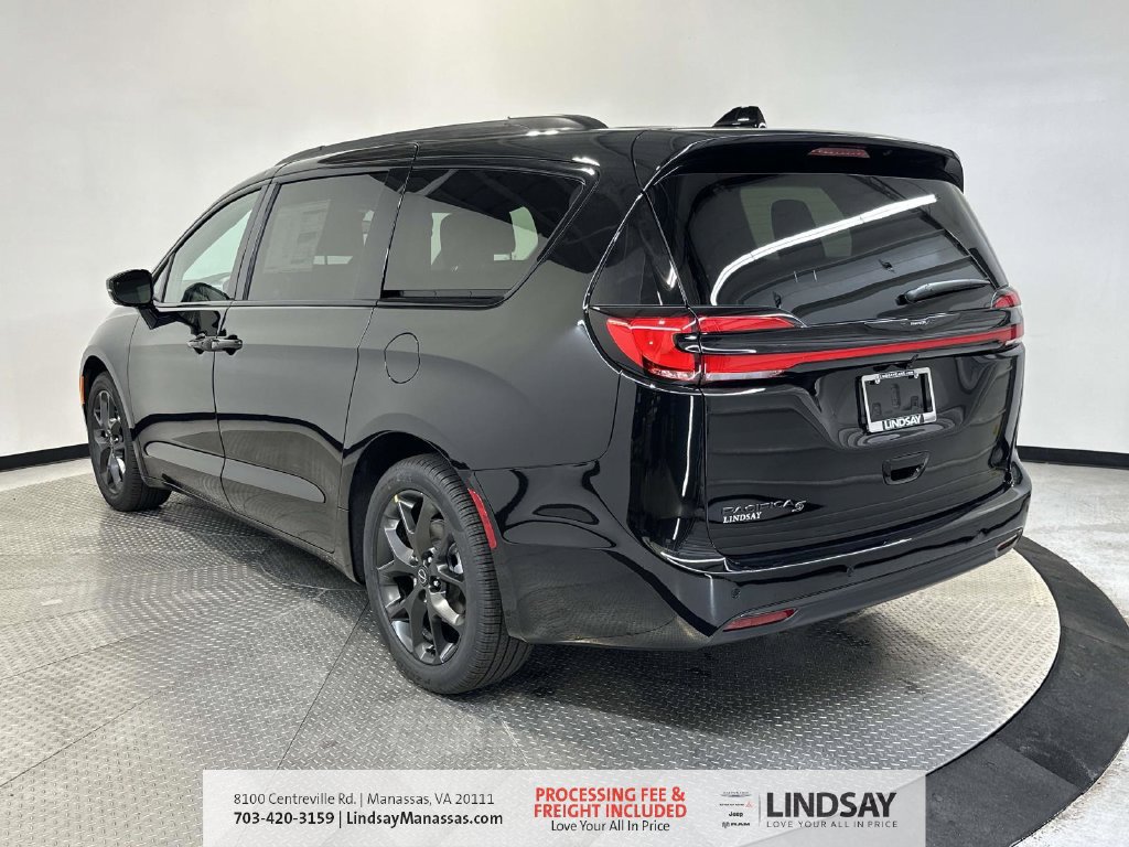 New 2026 Chrysler Pacifica Select w/ S Appearance Package FWD image 6