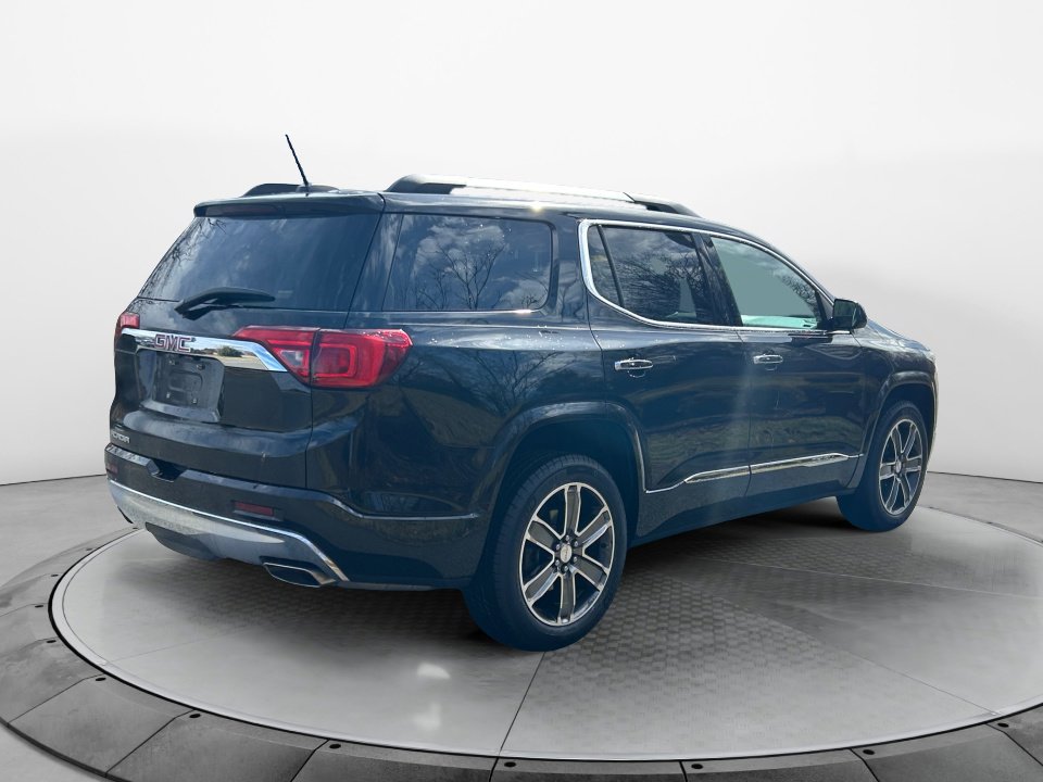 Used 2017 GMC Acadia Denali w/ LPO, Cargo Package image 7