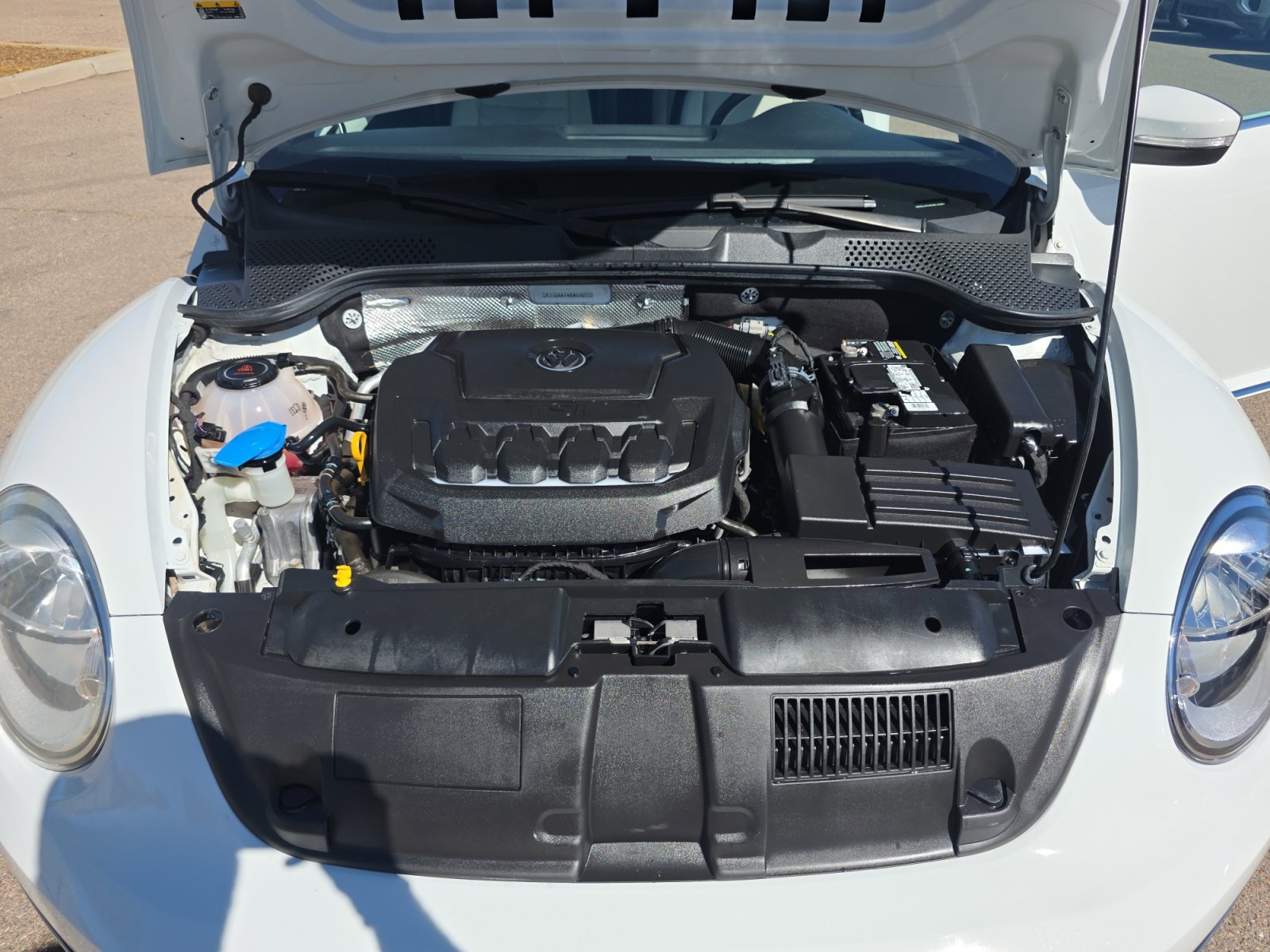 Used 2019 Volkswagen Beetle 2.0T S image 21