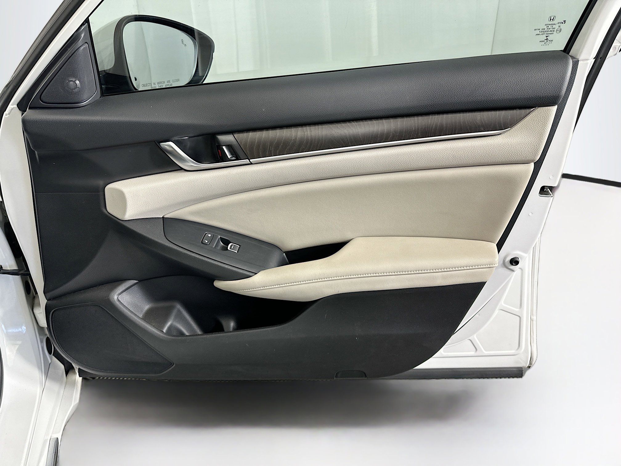 Used 2019 Honda Accord EX-L image 30