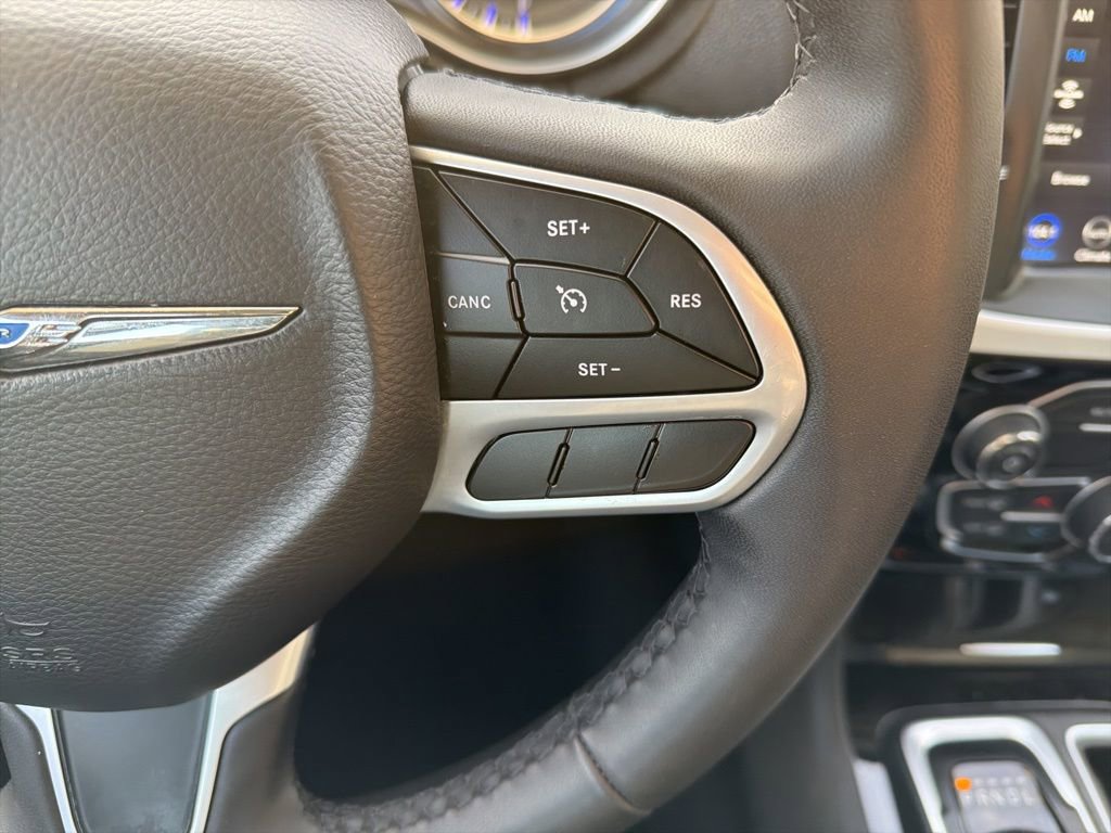 Used 2023 Chrysler 300 Touring image 24