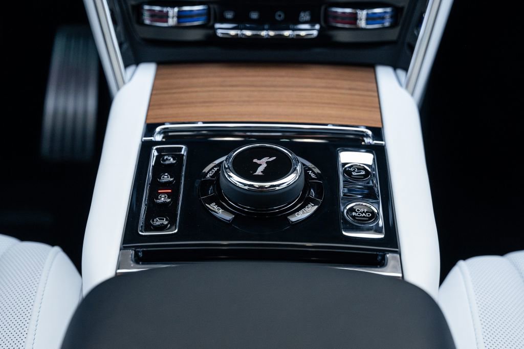 Used 2022 Rolls-Royce Cullinan image 31