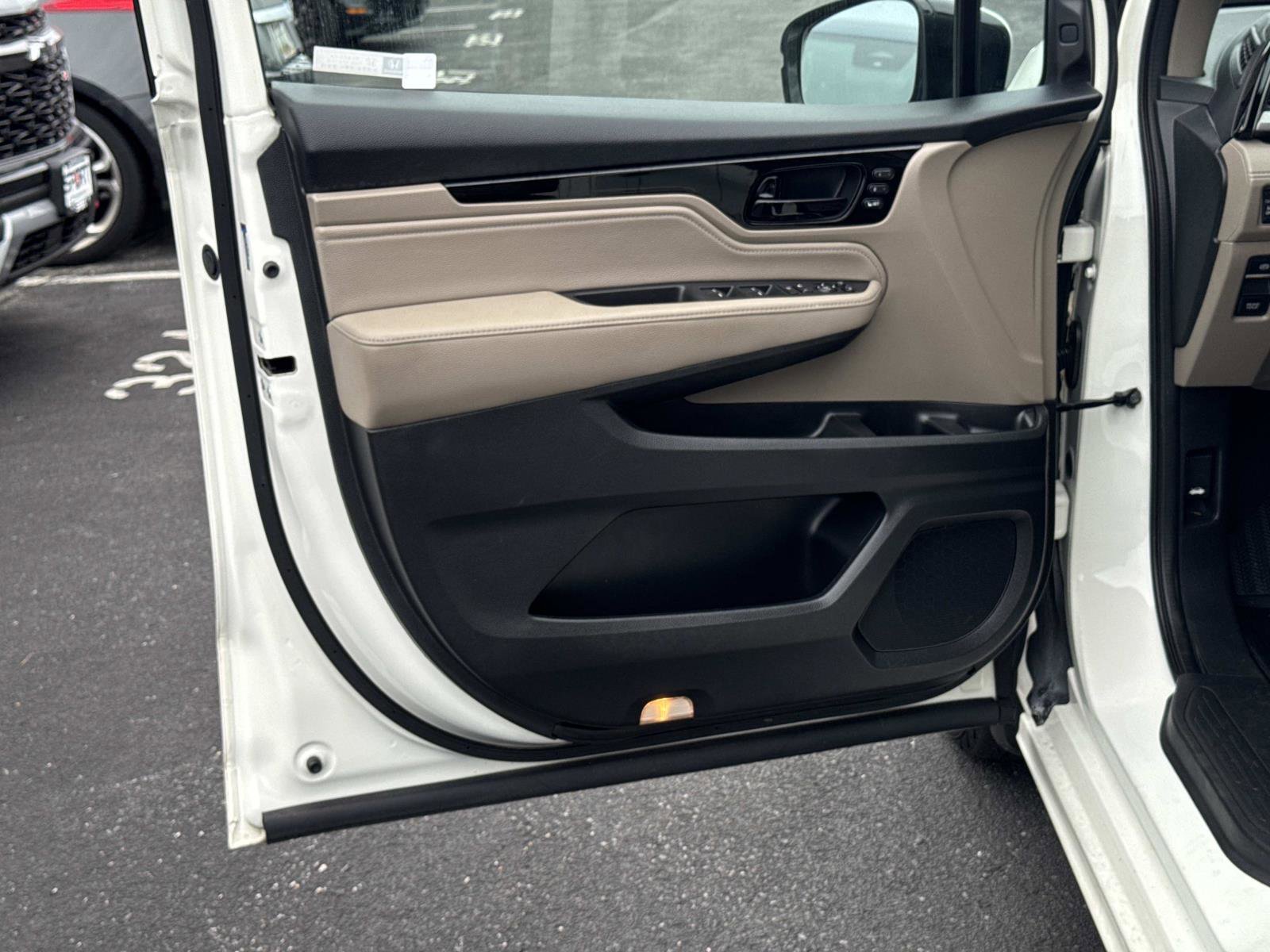Used 2019 Honda Odyssey Elite image 14
