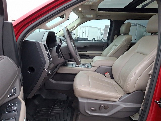 Used 2020 Ford Expedition Max XLT w/ Equipment Group 202A image 13