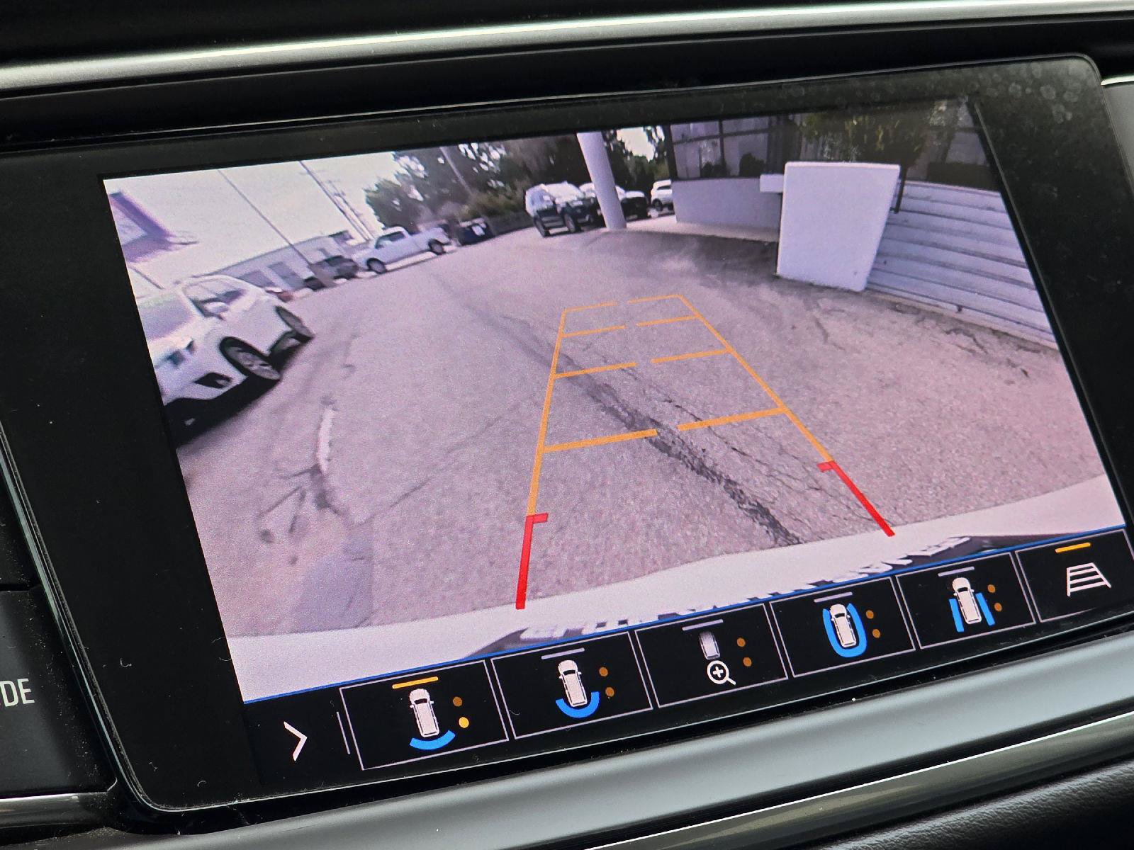 Used 2020 Buick Enclave Avenir w/ Avenir Technology Package FWD image 23