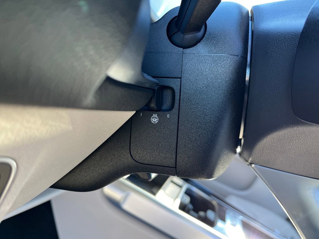 Certified 2025 Mercedes-Benz GLB 250 4MATIC image 17