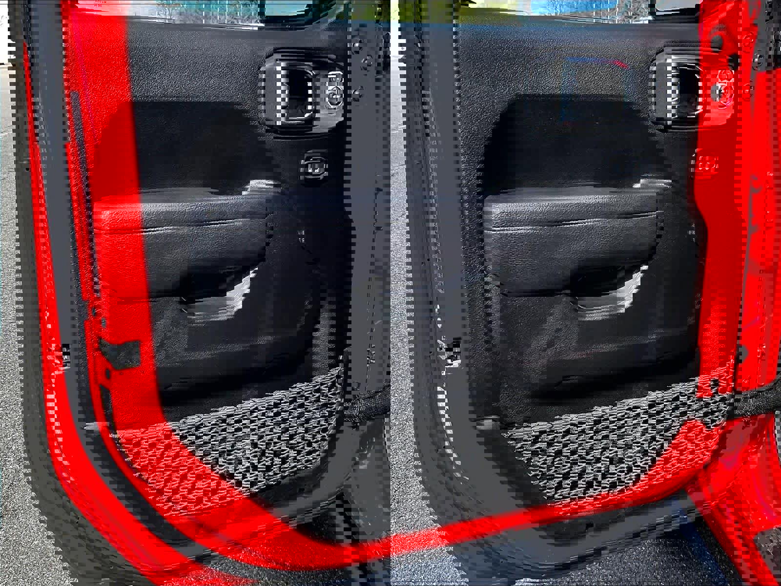 Used 2023 Jeep Wrangler Willys image 9