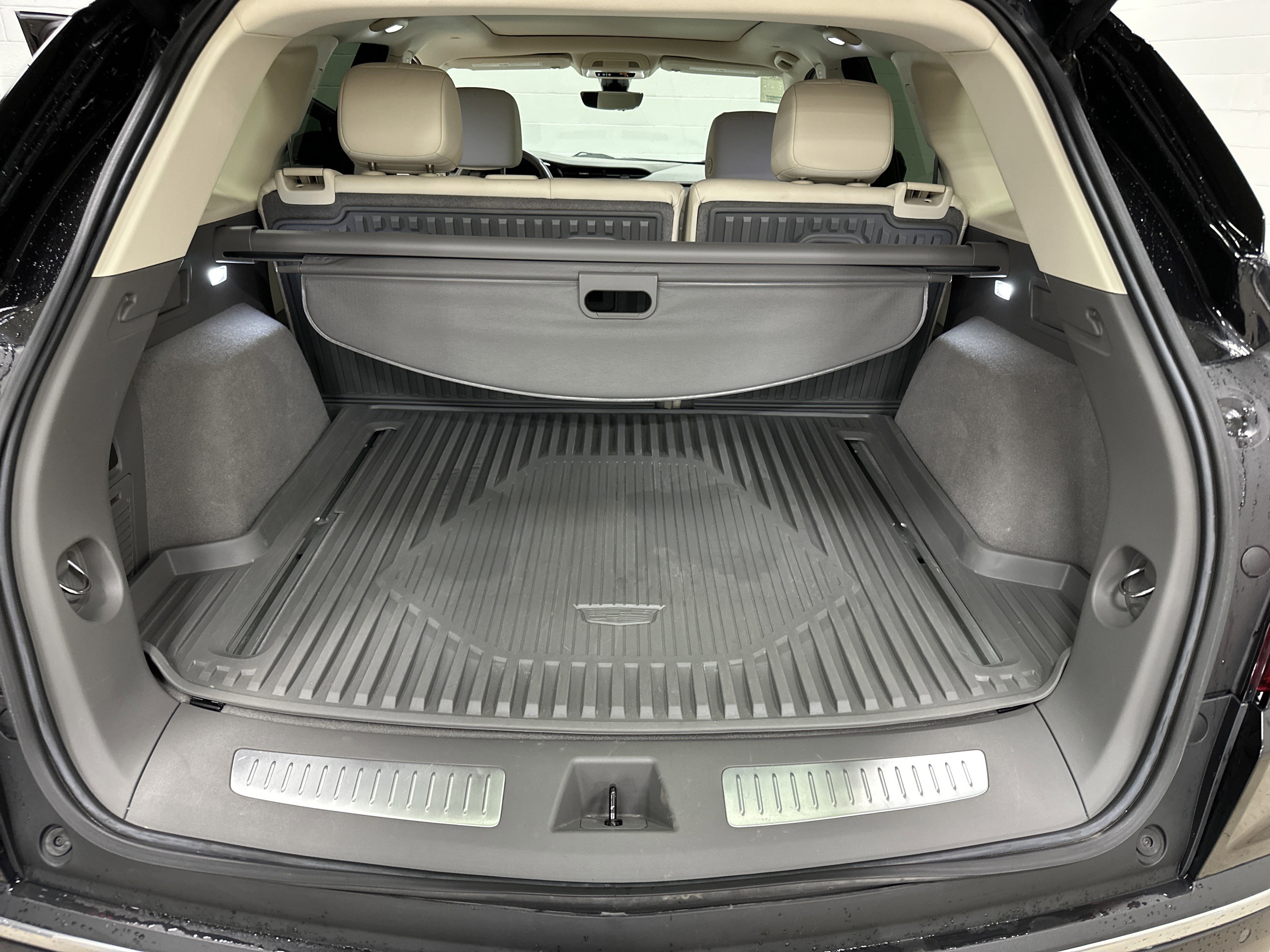 Used 2022 Cadillac XT5 Premium Luxury w/ Technology Package image 32