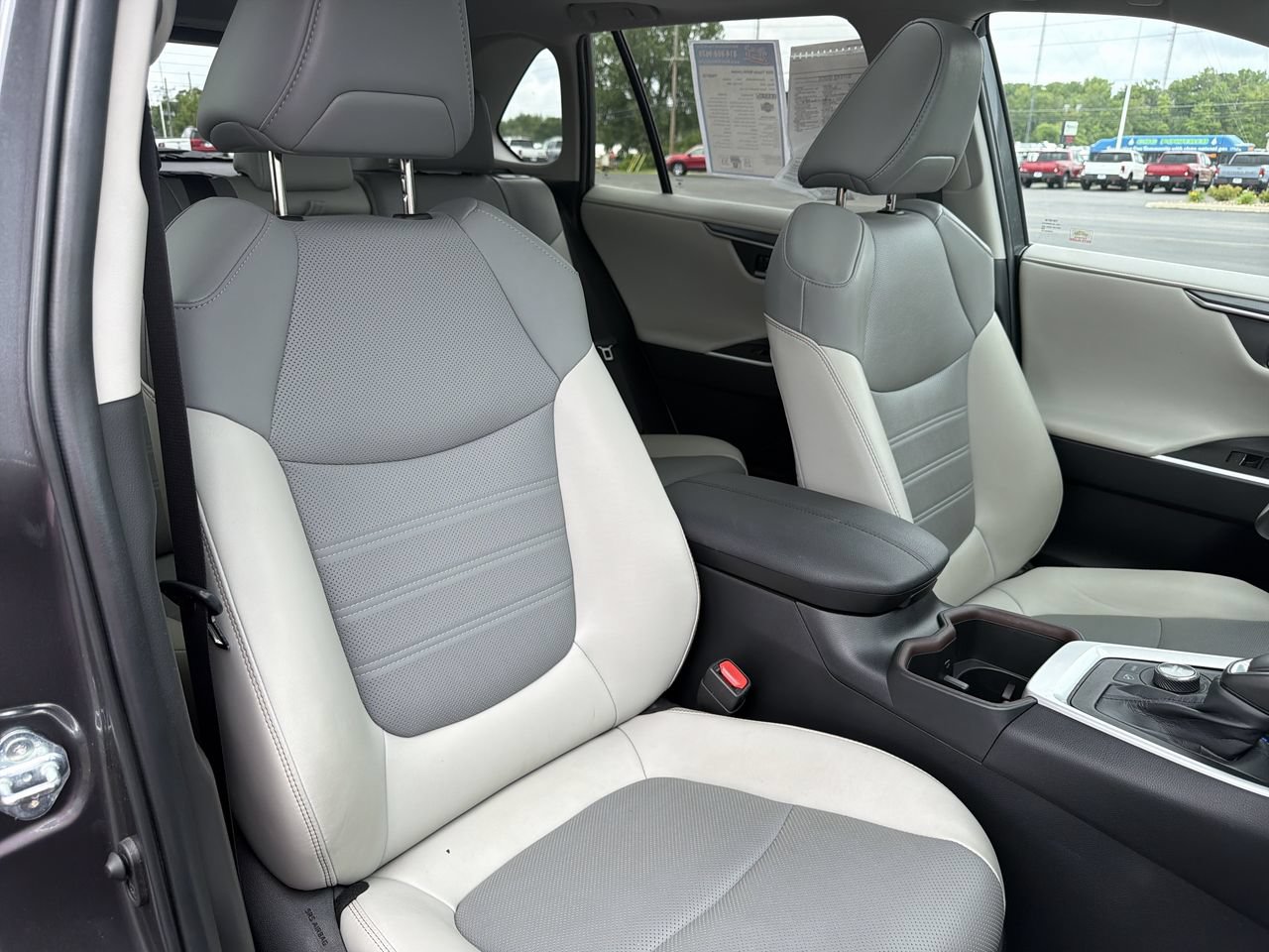 Used 2024 Toyota RAV4 Limited w/ Weather Package AWD/4WD image 25