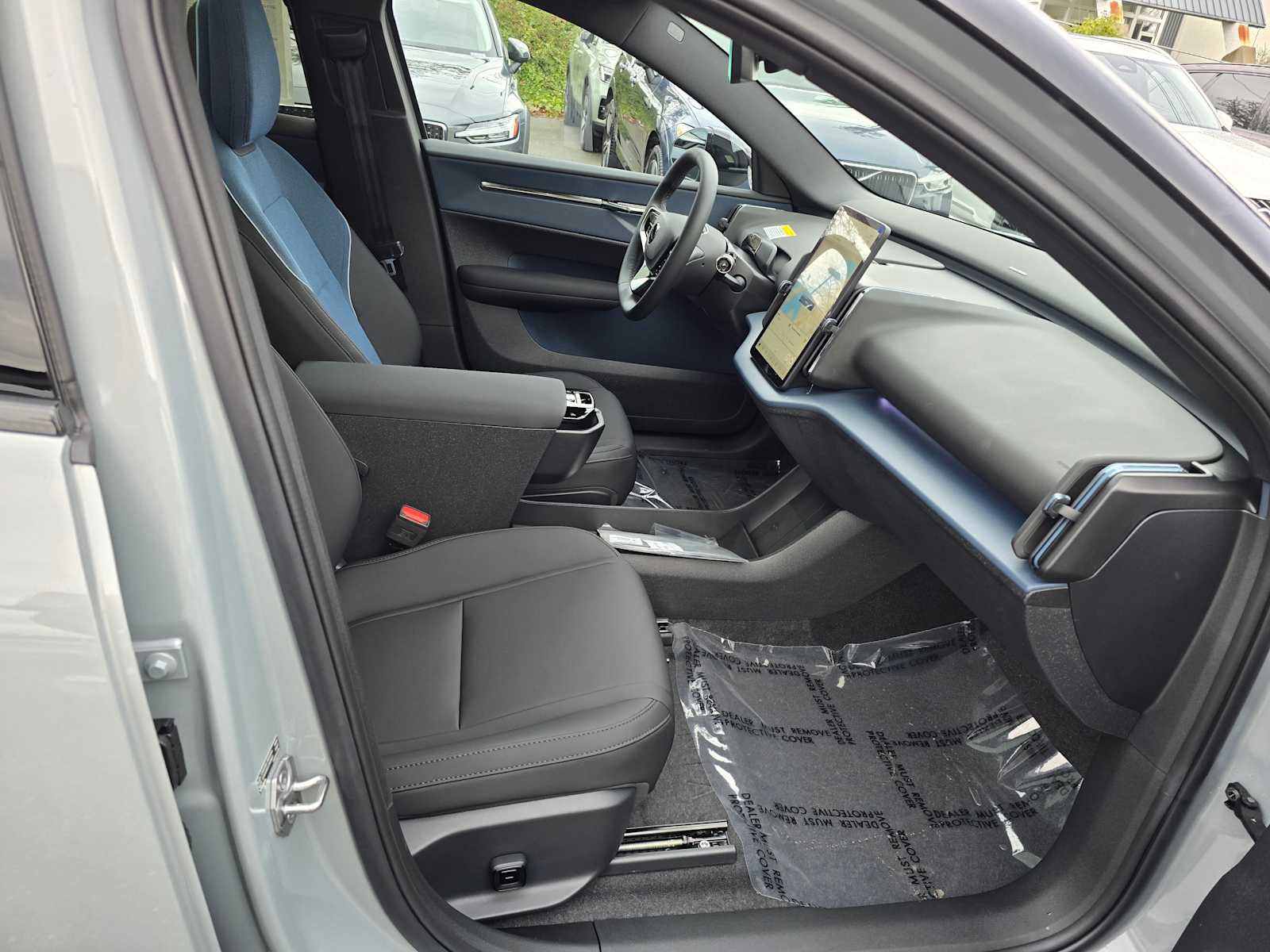 New 2026 Volvo EX30 Plus w/ Protection Package Premier AWD/4WD image 11