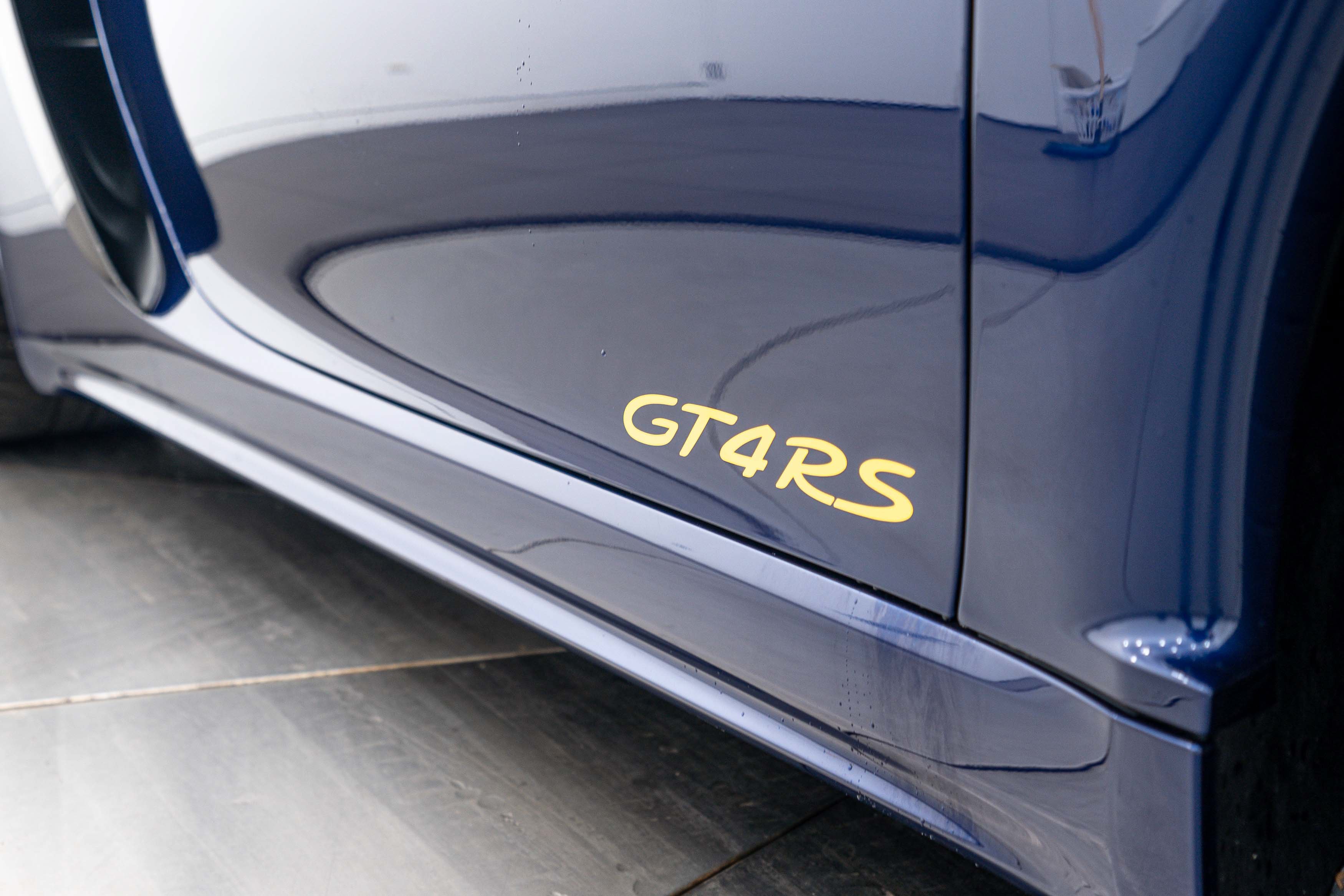 Certified 2025 Porsche 718 Cayman GT4 RS RWD image 30