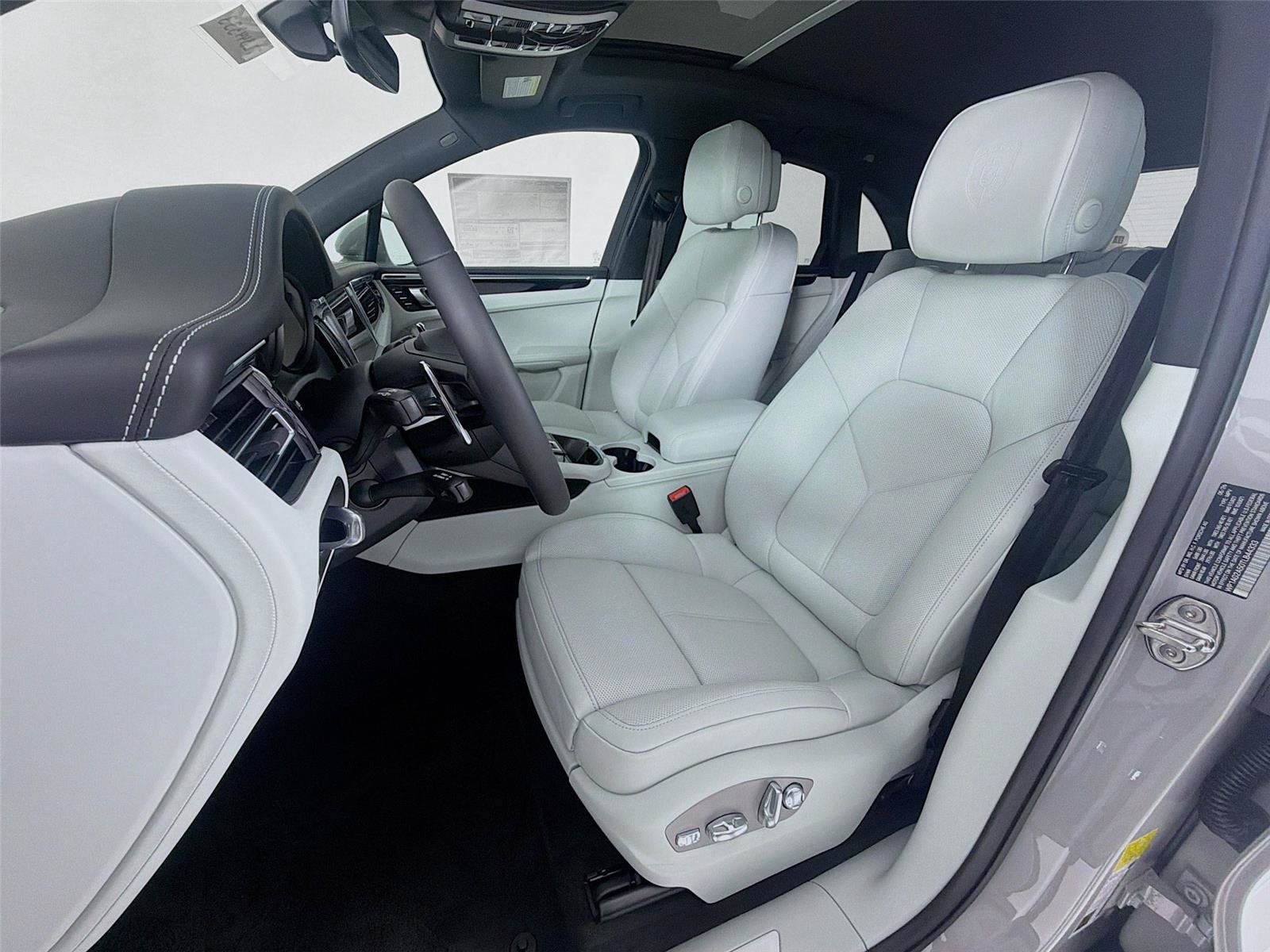 New 2026 Porsche Macan S AWD/4WD image 5