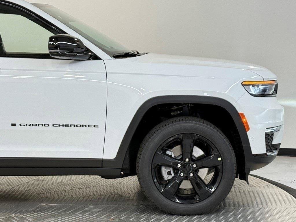 New 2025 Jeep Grand Cherokee L Limited w/ Luxury Tech Group II image 6