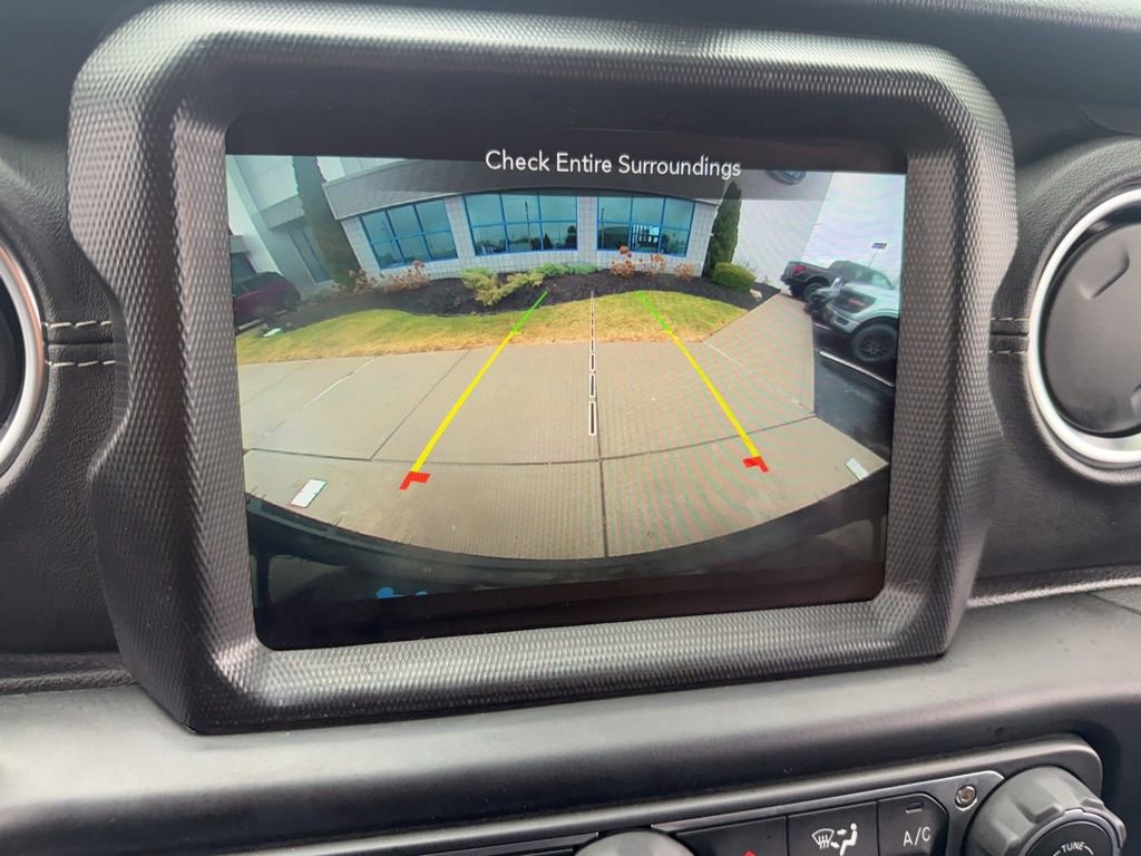 Used 2022 Jeep Wrangler Unlimited Sahara 4xe image 16