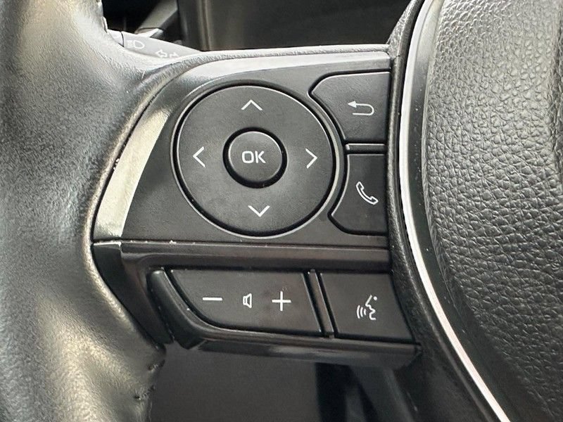 Used 2022 Toyota Corolla Cross LE AWD/4WD image 15