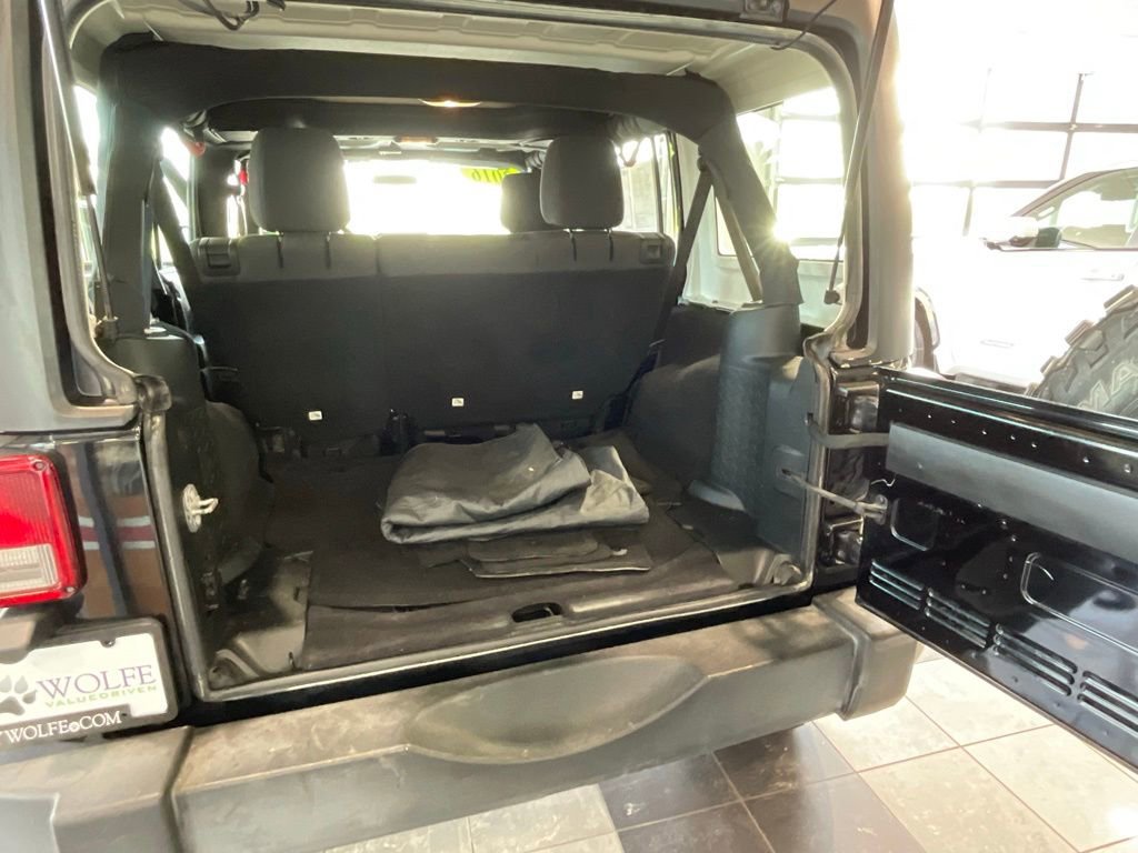 Used 2016 Jeep Wrangler Unlimited Sport image 21