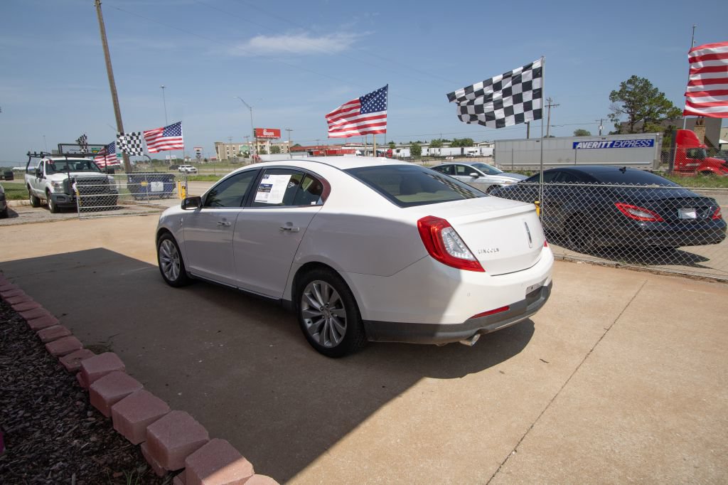 Used 2013 Lincoln MKS FWD image 7