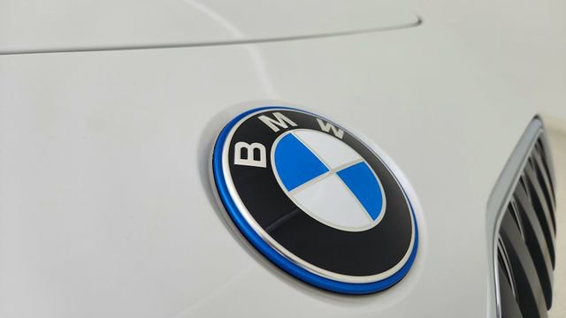 Used 2023 BMW i7 xDrive60 w/ Executive Package 2 image 16