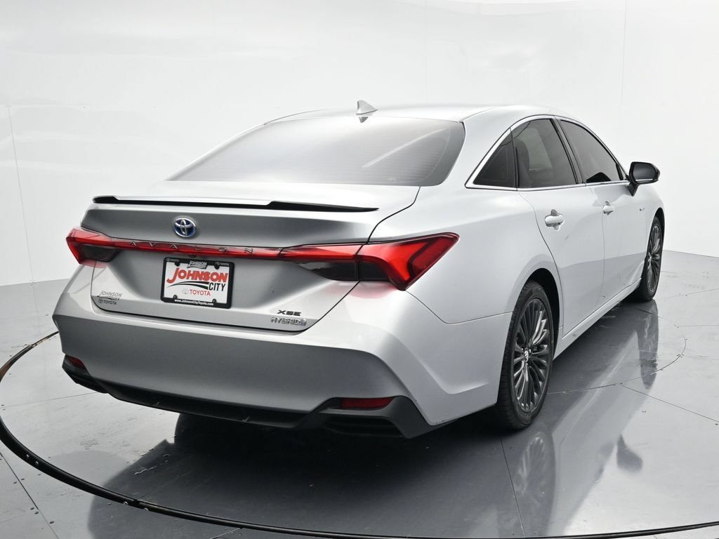Used 2020 Toyota Avalon XSE FWD image 6