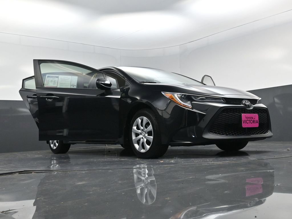 Used 2022 Toyota Corolla LE image 26