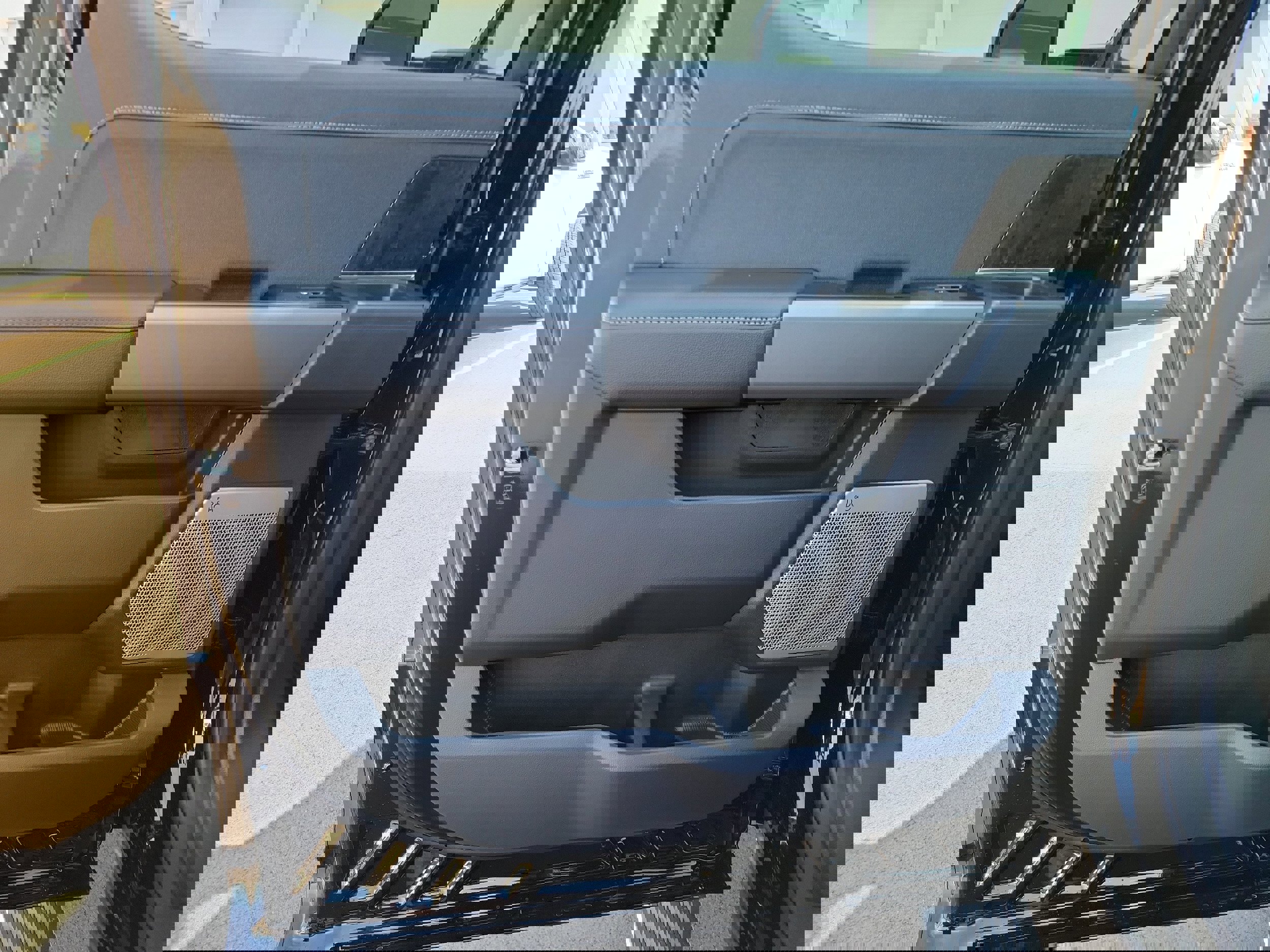 New 2026 Ford F350 Lariat image 15