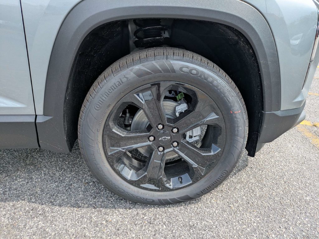 New 2026 Chevrolet Equinox LT w/ Convenience Package II FWD image 11