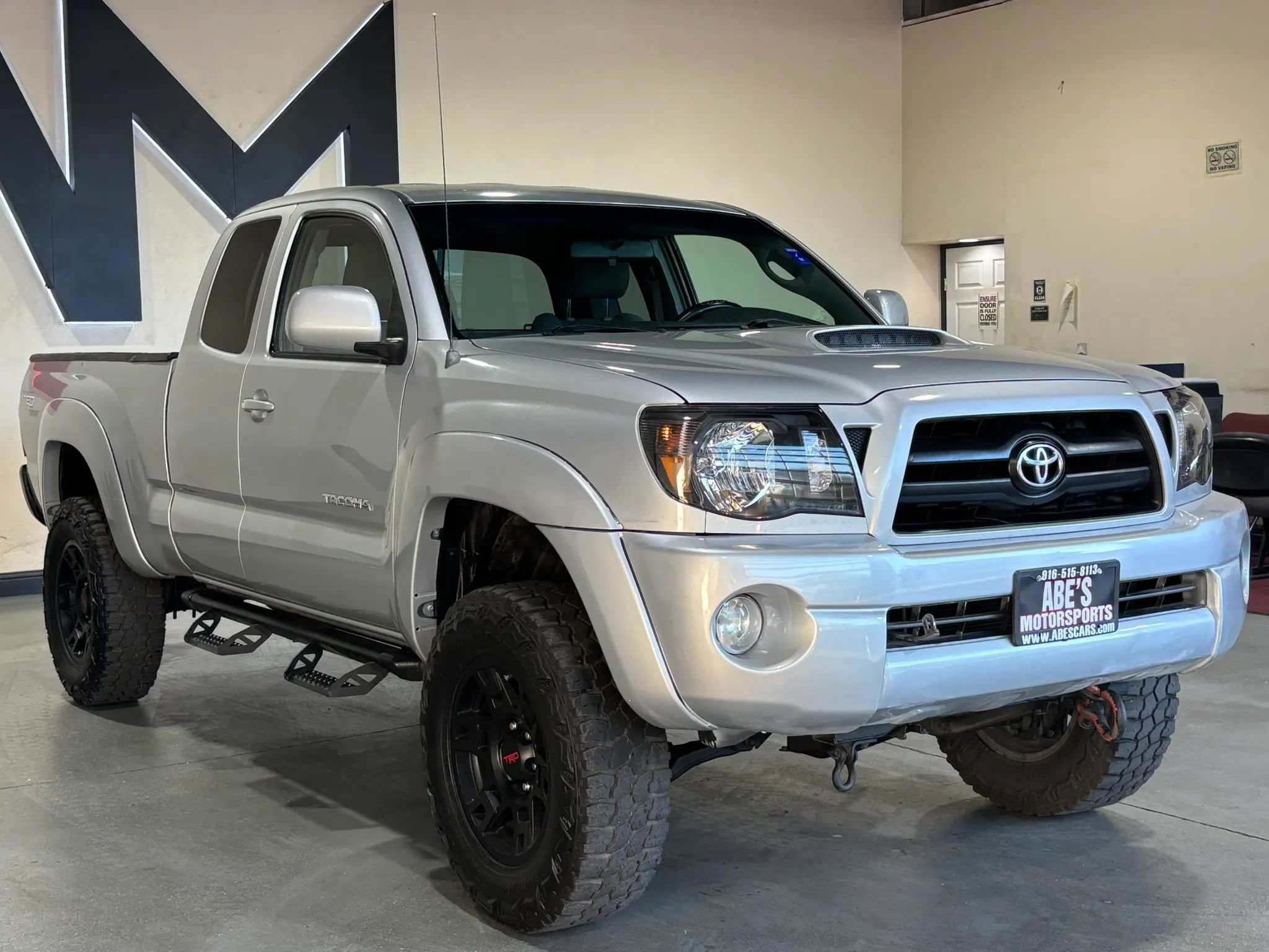Used 2005 Toyota Tacoma PreRunner w/ TRD Sport Pkg #2 RWD image 2
