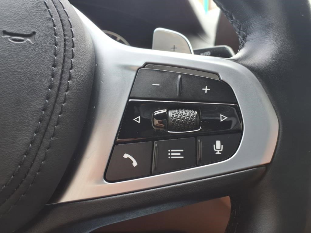 Used 2019 BMW M550i xDrive image 17