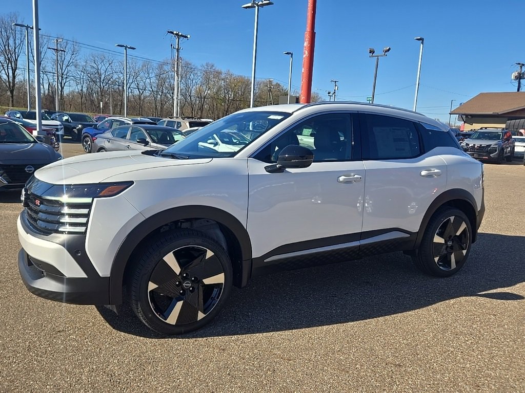 New 2026 Nissan Kicks SR image 3