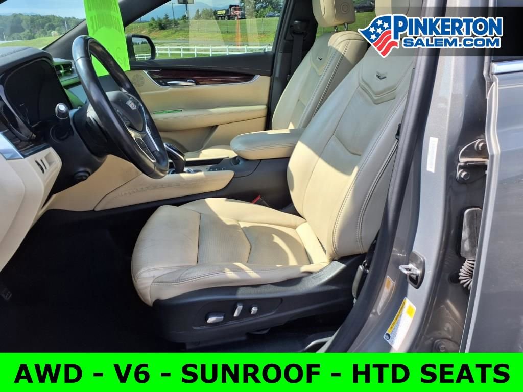 Used 2018 Cadillac XT5 Premium Luxury w/ Driver Assist Package image 17