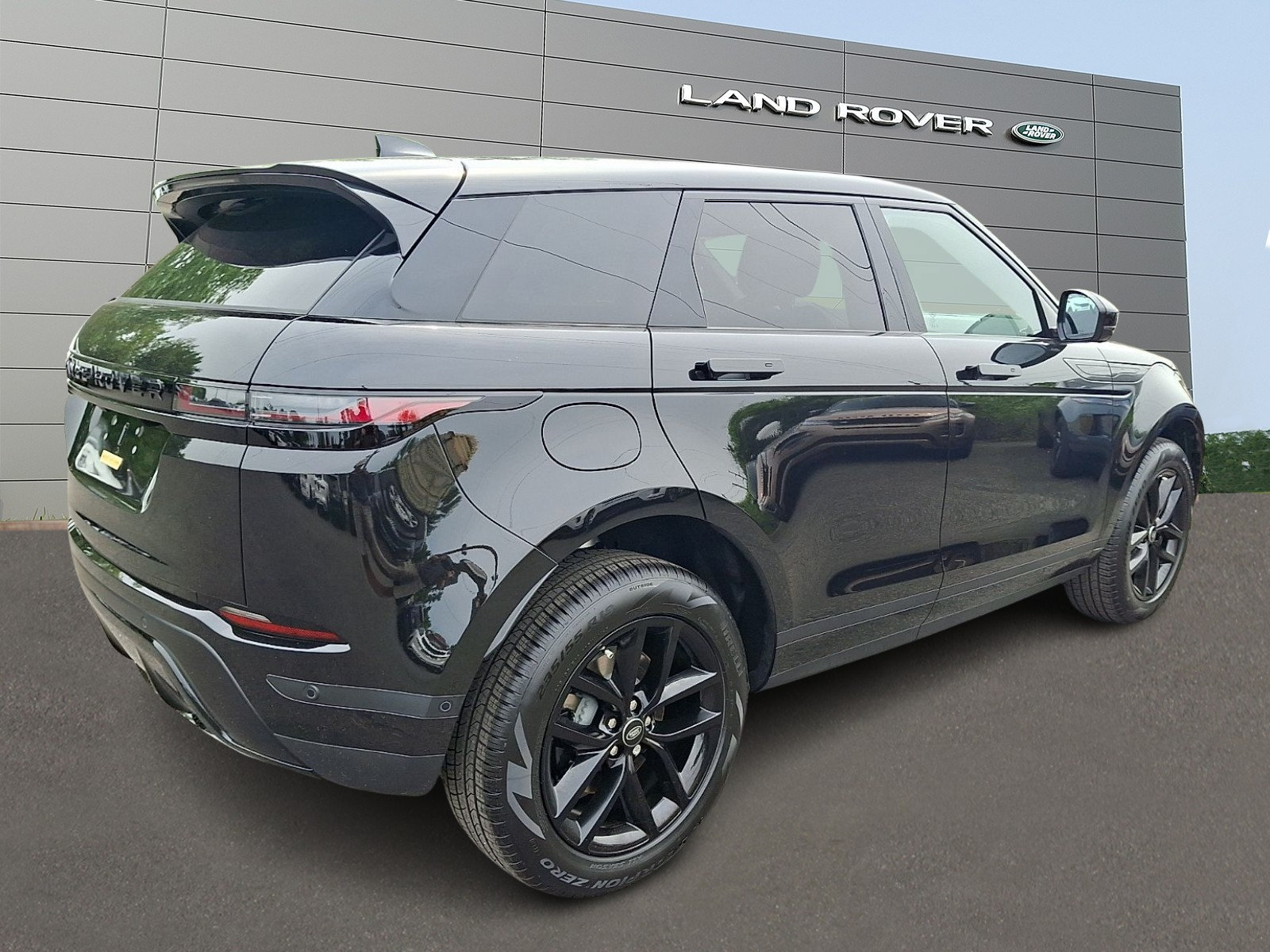 New 2026 Land Rover Range Rover Evoque S AWD/4WD image 2