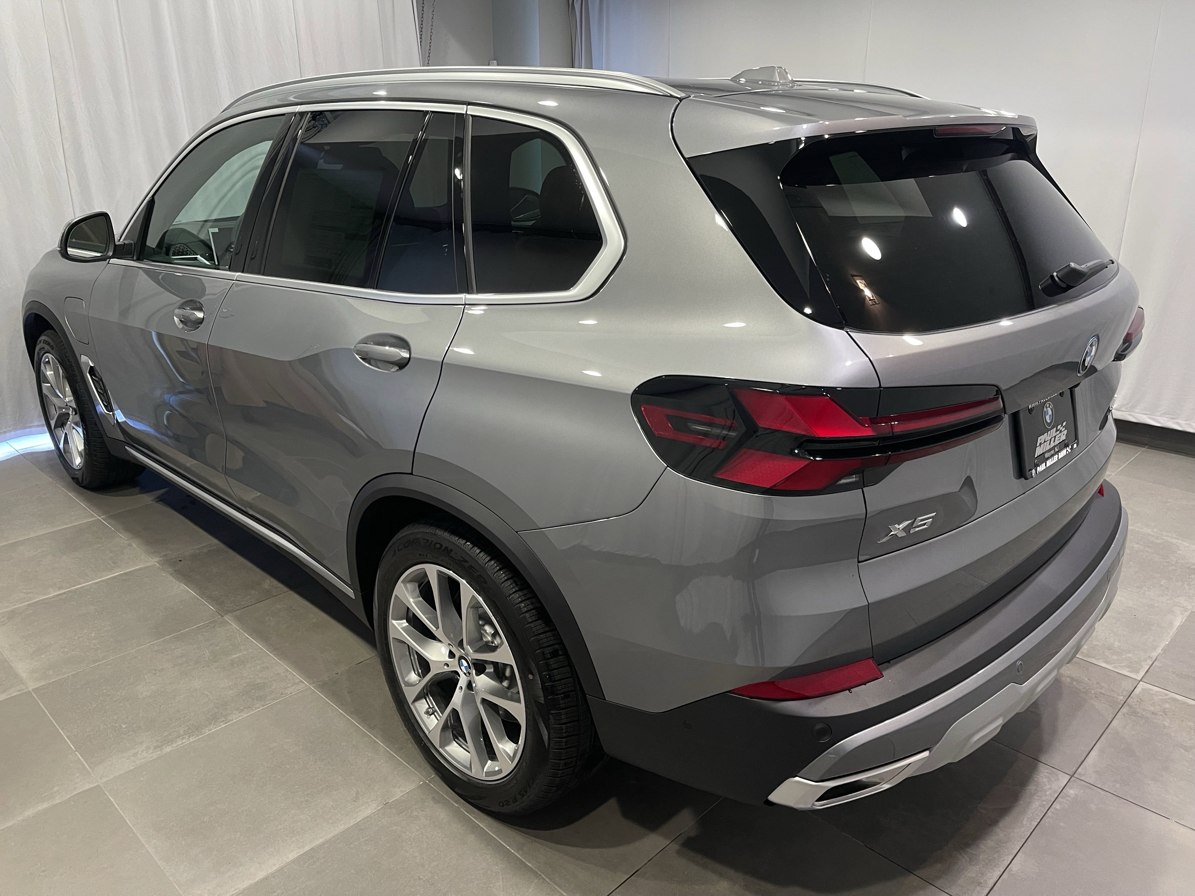 New 2026 BMW X5 xDrive50e AWD/4WD image 4
