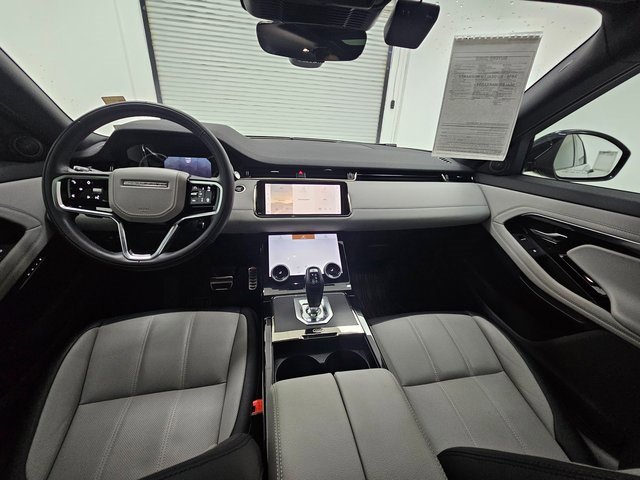 Used 2023 Land Rover Range Rover Evoque R-Dynamic SE image 29