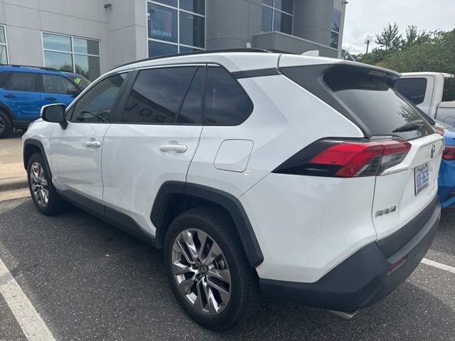 Used 2019 Toyota RAV4 XLE Premium image 4