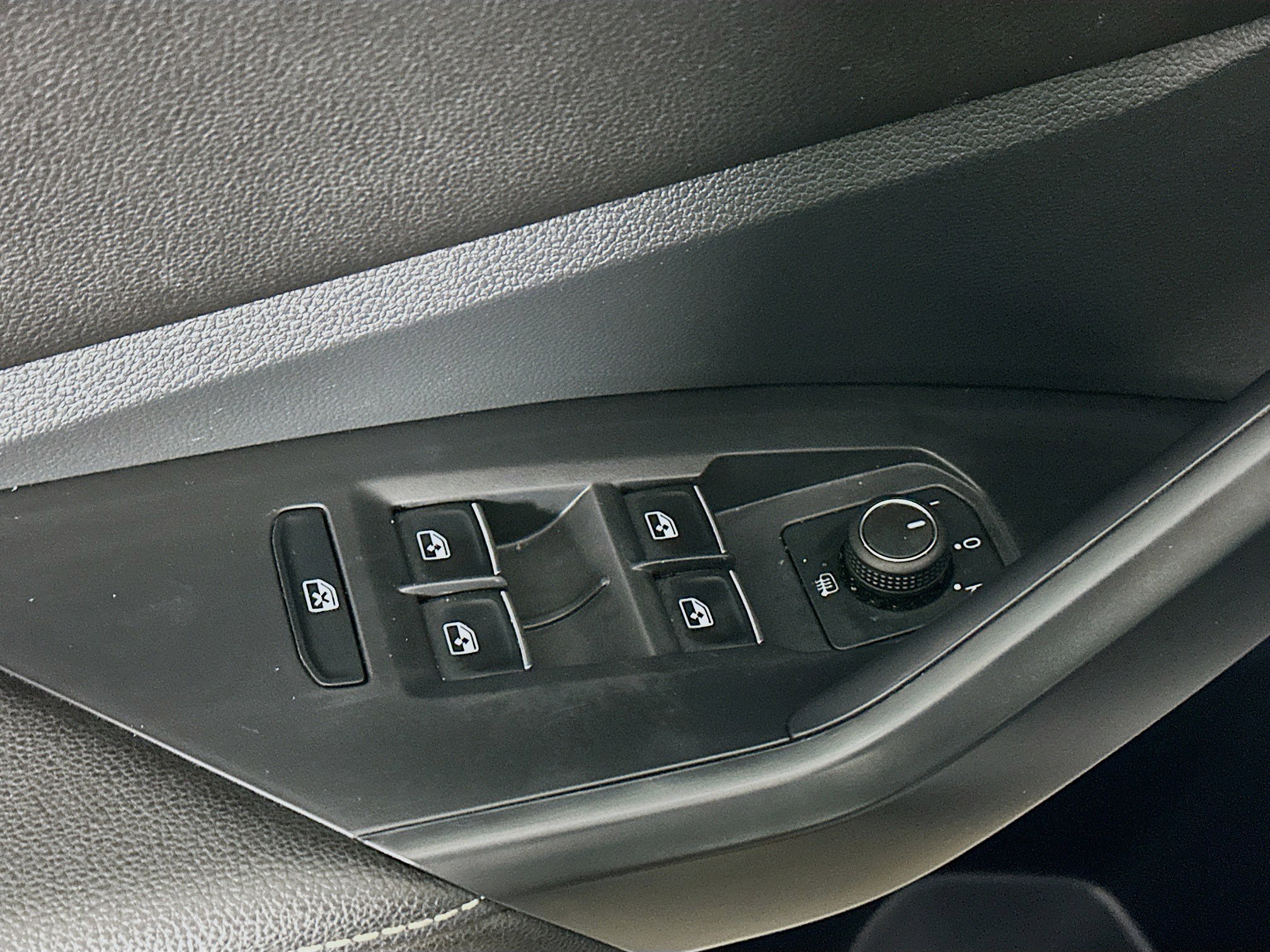 Used 2024 Volkswagen Jetta SE image 15