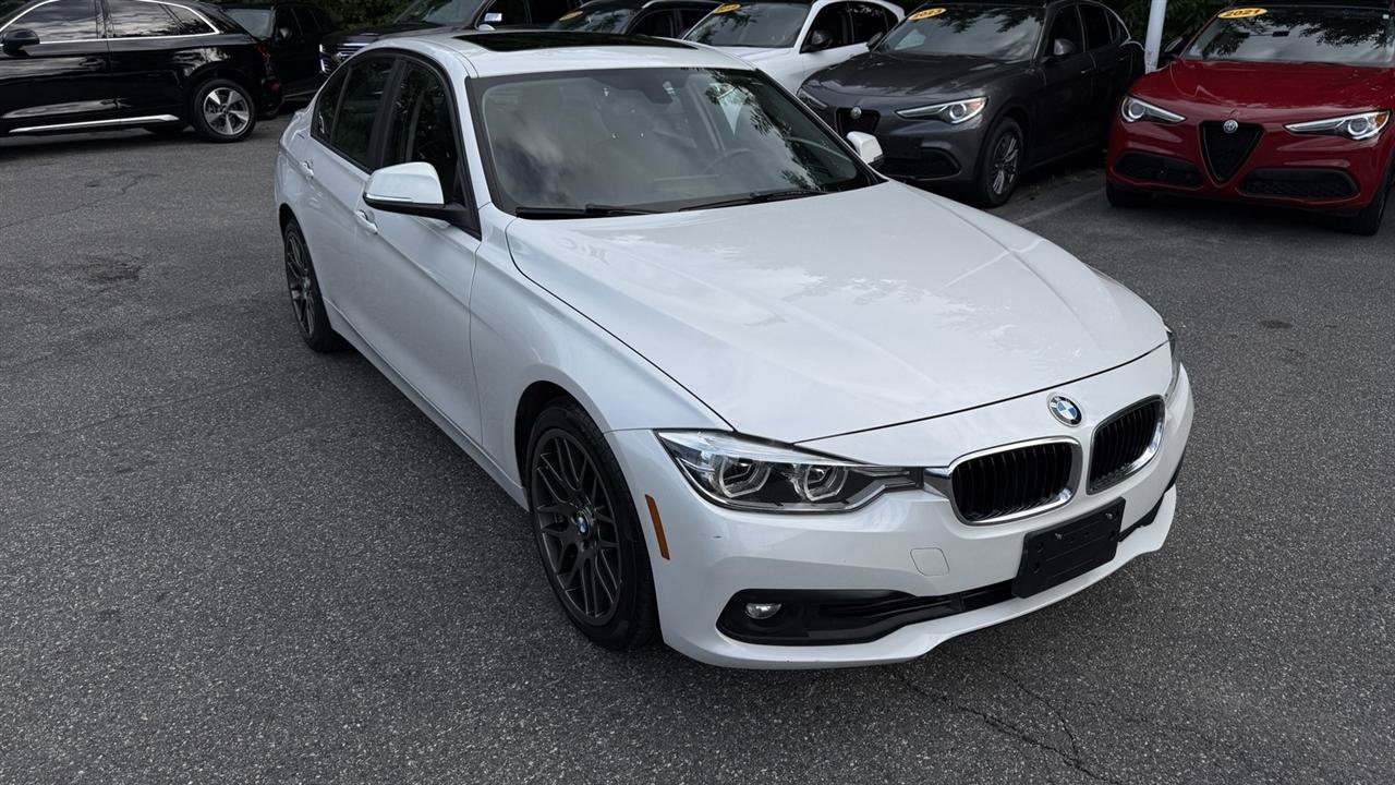 Used 2018 BMW 320i xDrive Sedan AWD/4WD image 22