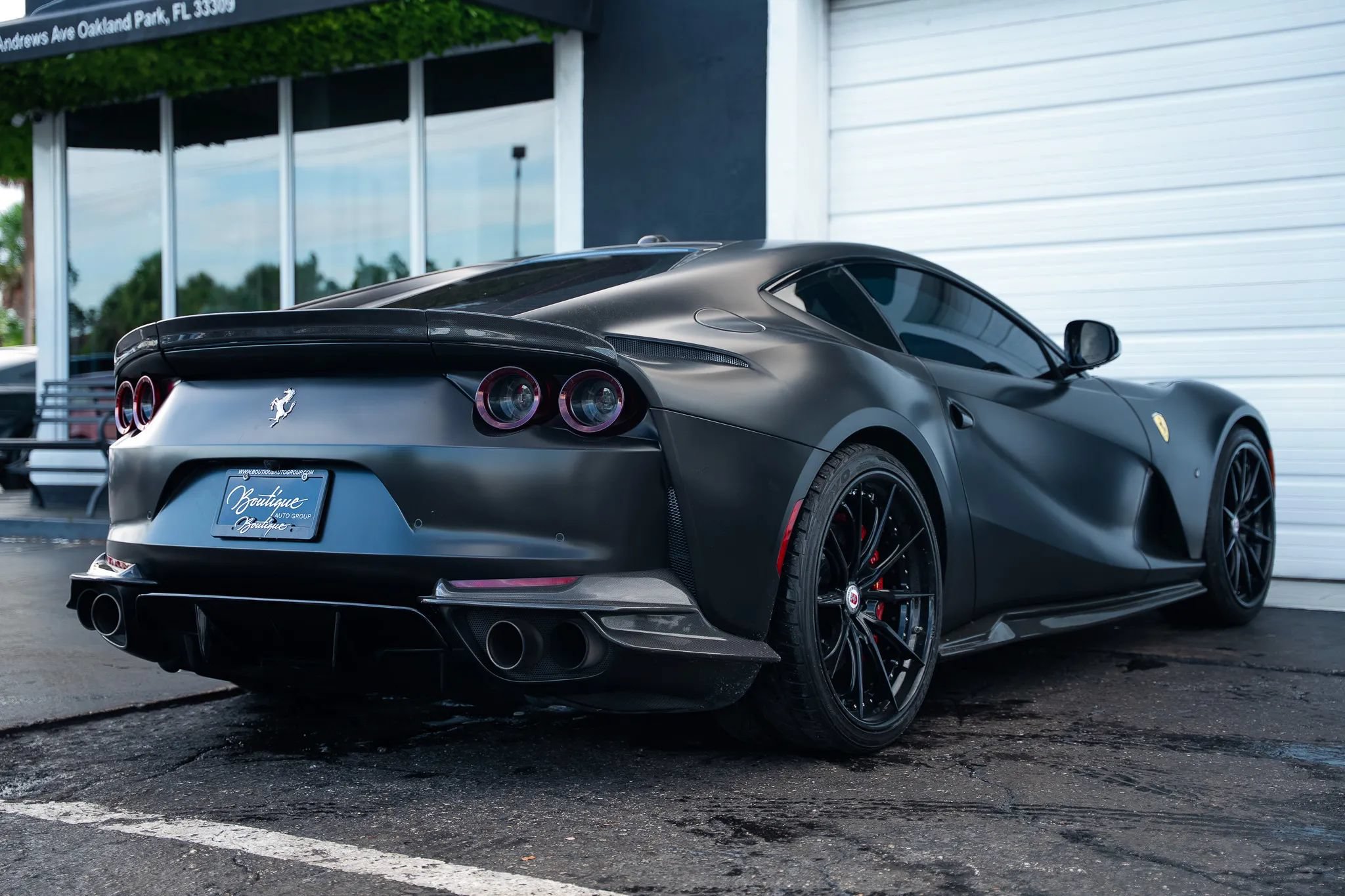 Used 2019 Ferrari 812 Superfast RWD image 4